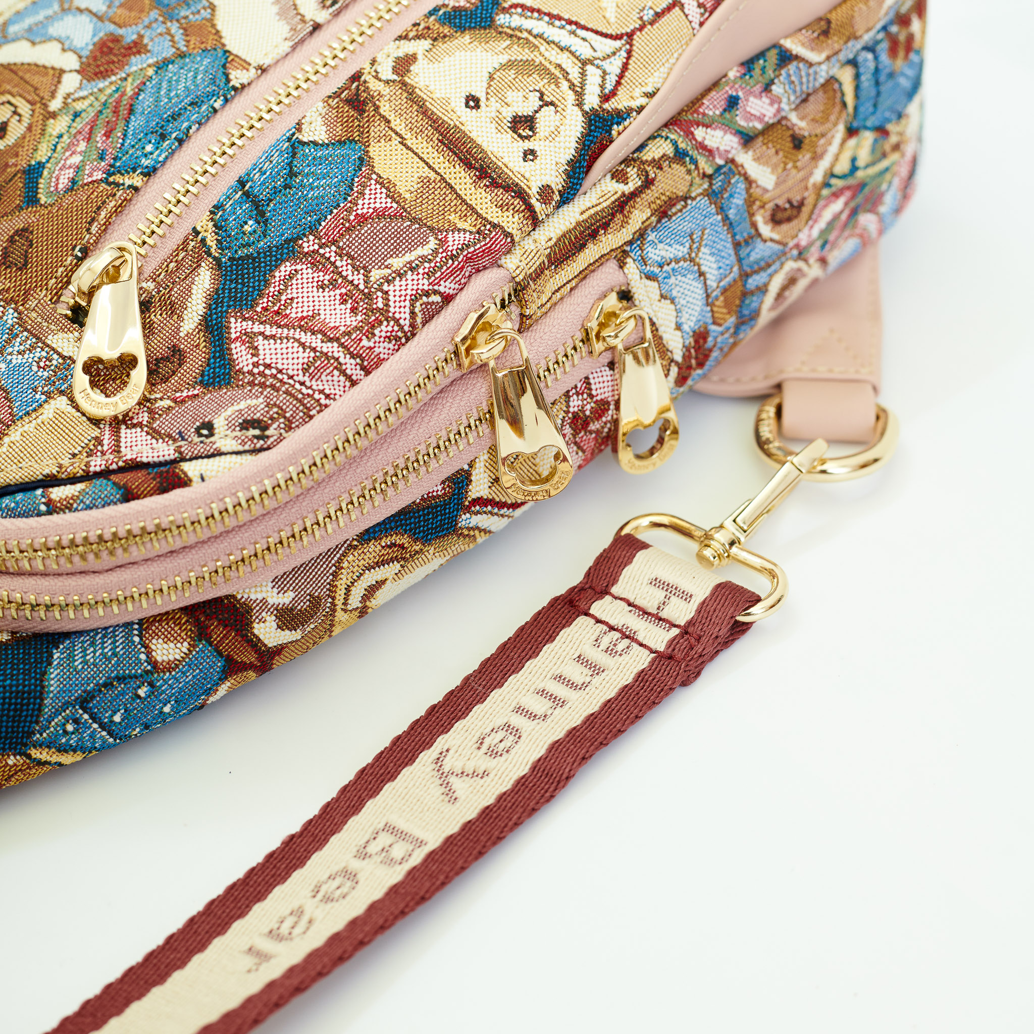 Henney Bear Chest bag H060 (Vincent bear) - Image 9