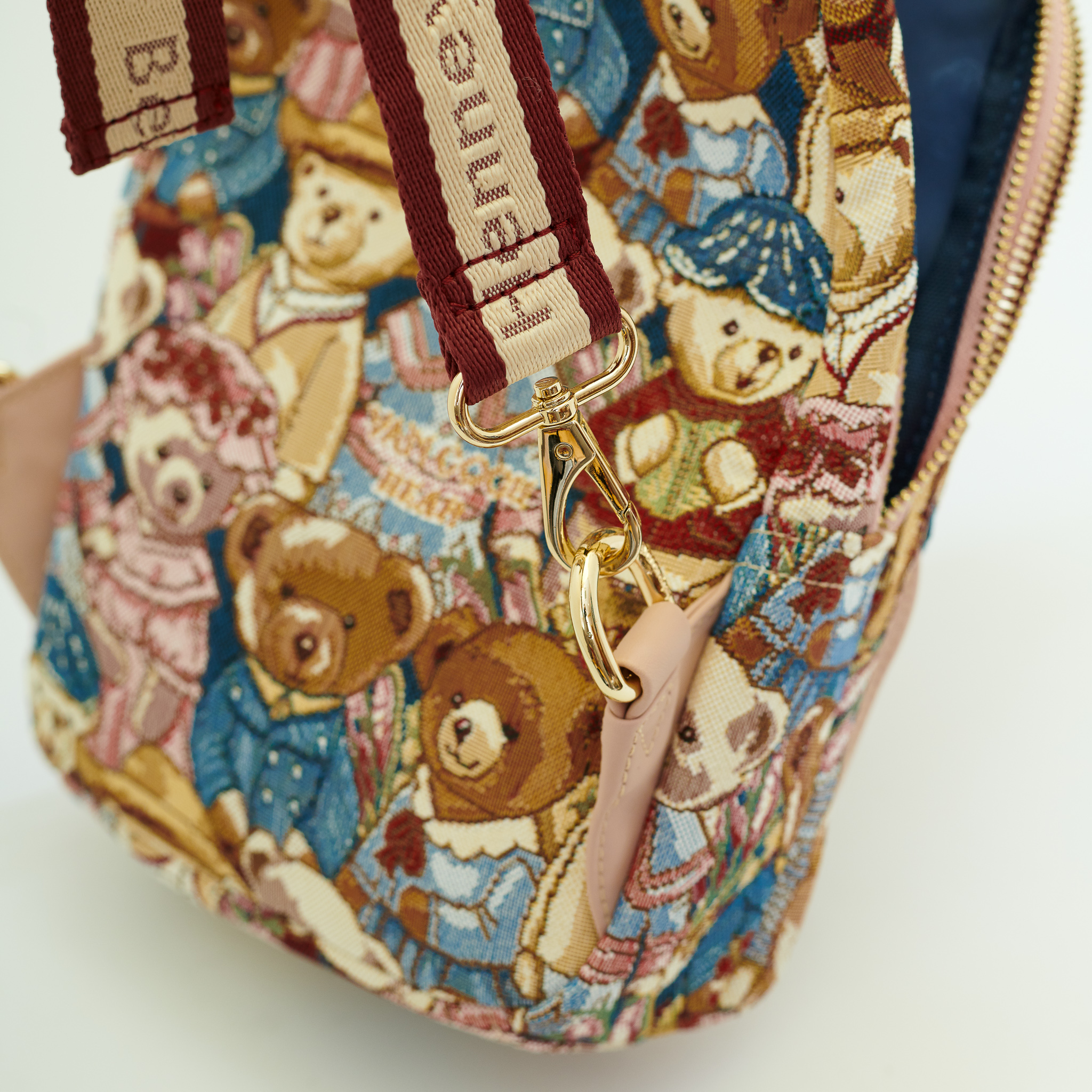 Henney Bear Chest bag H060 (Vincent bear) - Image 6